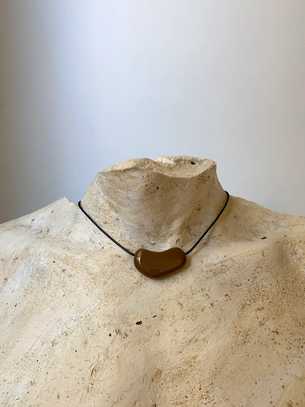 Pebble Necklace Coffee